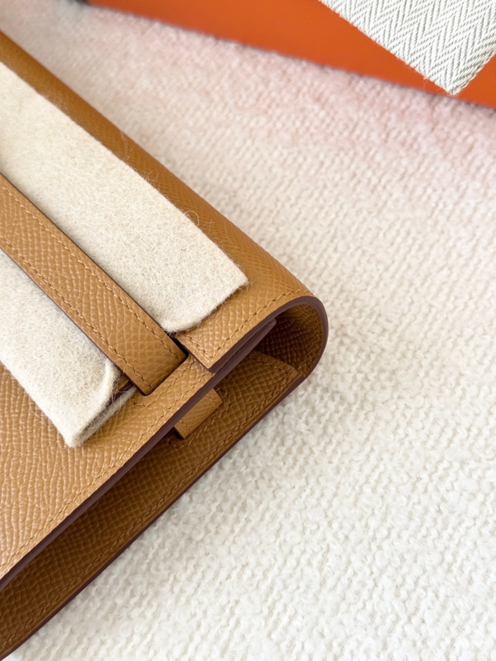 ✨NEW✨Hermes 2024 Epsom Leather Kelly Classique To Go Wallet - Sesame /  PHW - Picture 7 of 16